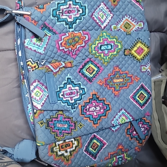 Vera Bradley Handbags - Vera Bradley Painted Medallions Hadley purse